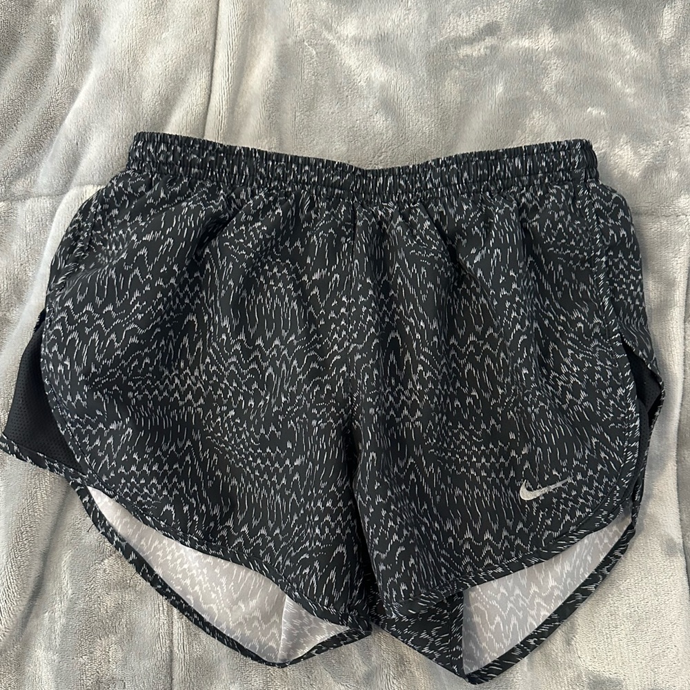 Nike women’s running shorts